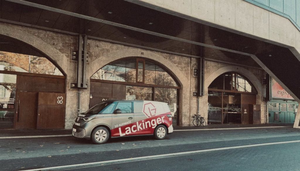 Firmenfahrzeug von Lackinger
